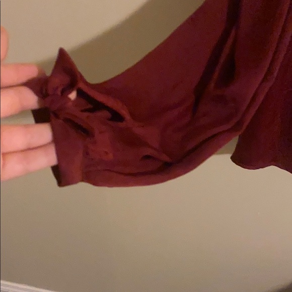 HOLLISTER SHIRT - Picture 2 of 2